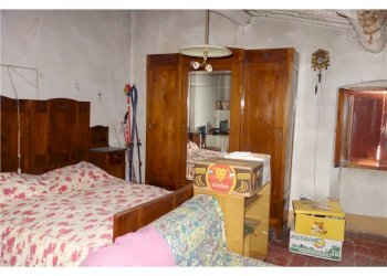 0090N05.jpg - Casa indipendente Borgo San Lorenzo - foto 5