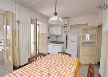 cucina - Casa indipendente via Adolfo Ghella, 31, Colleretto Castelnuovo - foto 3