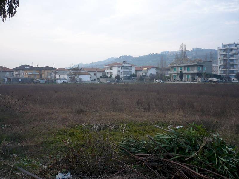 Building land via Duca D'Aosta, Alba Adriatica - photo 1