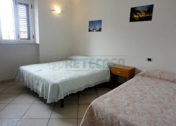 1 Camera da con vista finestra.jpg.jpg - Villa Via Lecce 159, Gallipoli - foto 2