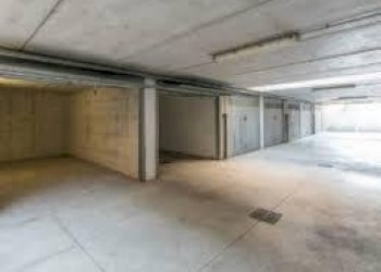 images (2).jpg - Box Via Tortona 94DR, Genova - foto 2