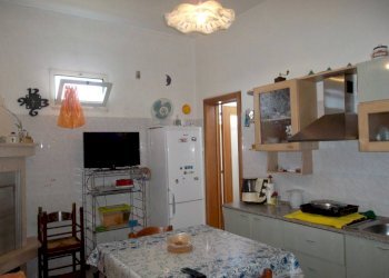 cucina - Appartamento via Giuseppe Garibaldi, Matino - foto 9