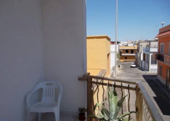 balcone - Appartamento via Giuseppe Garibaldi, Matino - foto 13