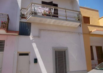 Facciata - Appartamento via Giuseppe Garibaldi, Matino - foto 20