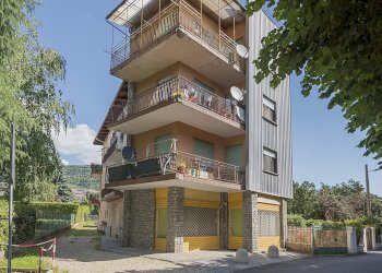 Facciata - Negozio via Beckwith 9, 9, Luserna San Giovanni - foto 24