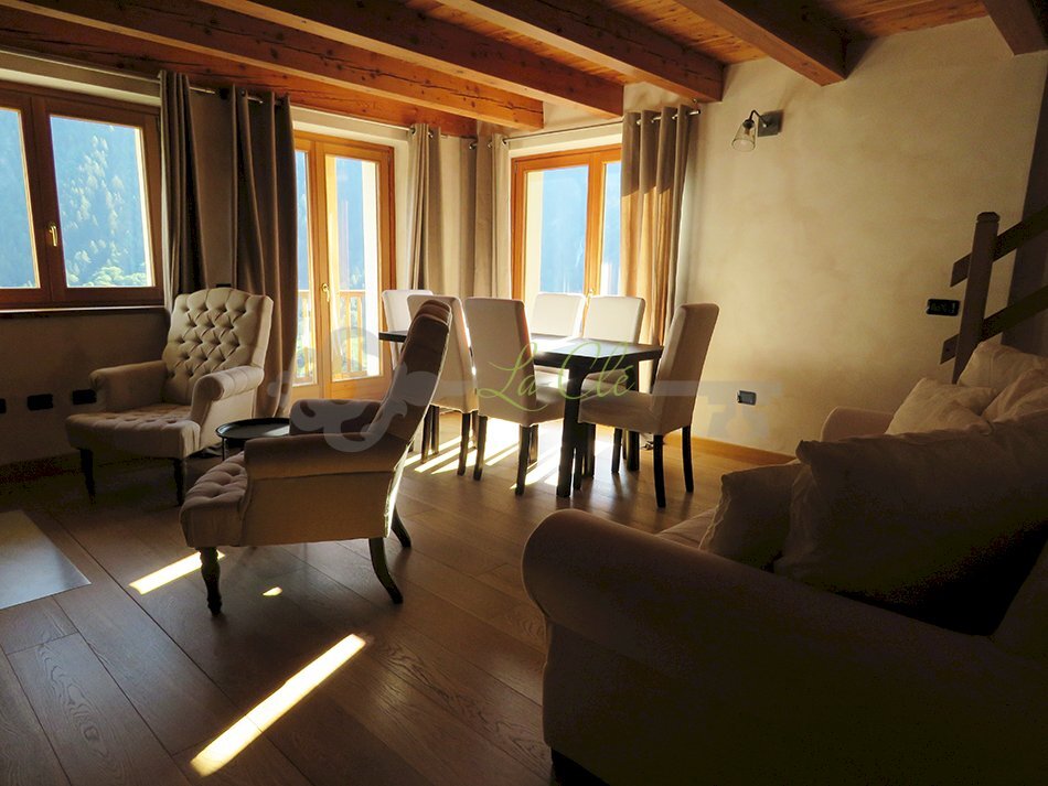 LIVING - AFFITTO TRILOCALE DI PREGIO COURMAYEUR - Appartamento Prè-Saint-Didier - foto 2