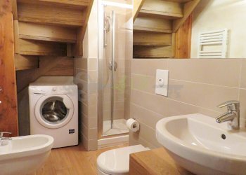 BAGNO CIECO CON DOCCIA 1° LIVELLO- AFFITTO TRILOCA - Appartamento Prè-Saint-Didier - foto 9