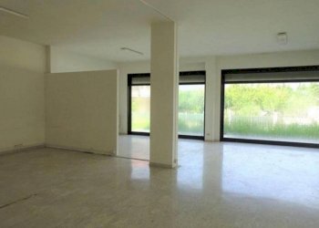 negozio con magazzino e garage dileoimmobiliare ve - Locale Commerciale Colli del Tronto - foto 3