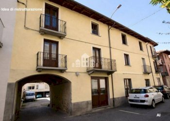 Facciata - Trilocale via Massimo d'Azeglio, 125, Castellamonte - foto 3