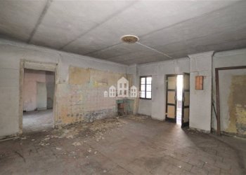 Stanza non arredata - Trilocale via Massimo d'Azeglio, 125, Castellamonte - foto 9