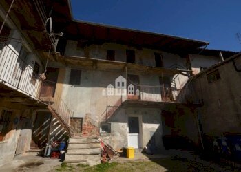 Facciata - Three-room apartment via Massimo d'Azeglio, 125, Castellamonte - photo 23