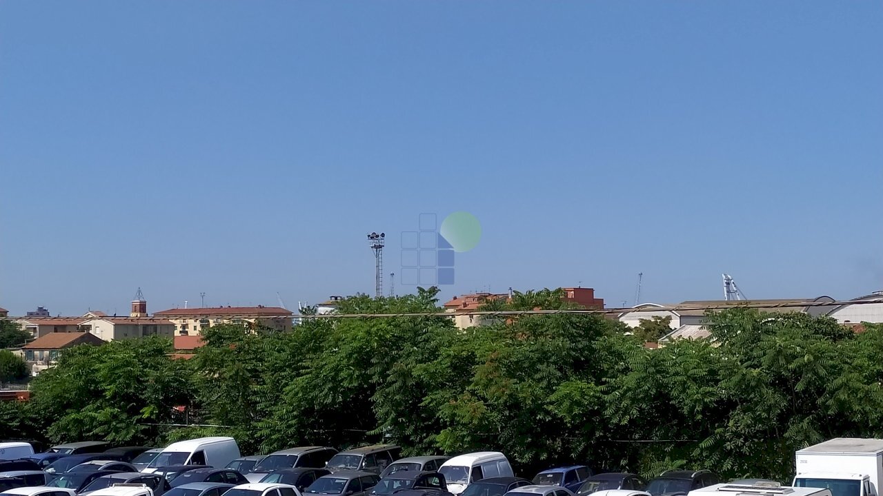 Vista - Commercial Premises Via Francesco Pera 1, Livorno - photo 1