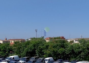 Vista - Locale Commerciale Via Francesco Pera 1, Livorno - foto 1