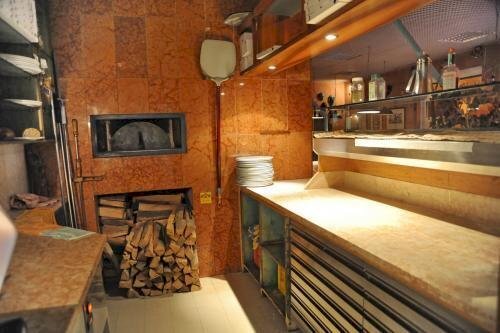 attivita-commerciali_ristoranti-pizzerie-asporto_v - Ristorante Via del Fosso, Lucca - foto 3