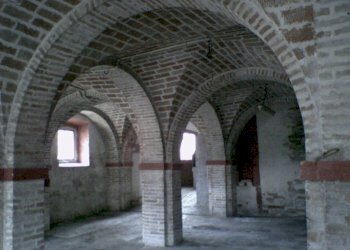 16 FABBRICATO CIELO TERRA DEL 1600 DA RISTRUTTURAR - Laboratorio Montegiorgio - foto 1