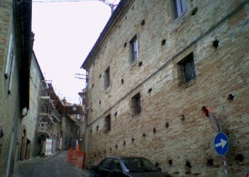 02 FABBRICATO CIELO TERRA DEL 1600 DA RISTRUTTURAR - Laboratorio Montegiorgio - foto 5