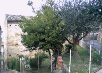 05 FABBRICATO CIELO TERRA DEL 1600 DA RISTRUTTURAR - Laboratorio Montegiorgio - foto 8