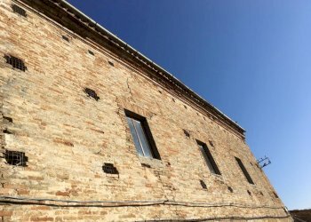 07 FABBRICATO CIELO TERRA DEL 1600 DA RISTRUTTURAR - Laboratorio Montegiorgio - foto 10