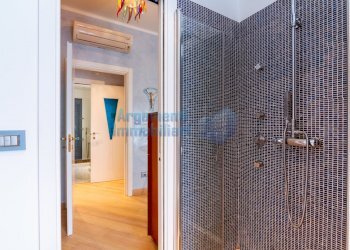 Dettaglio doccia - Appartamento Via Roma, Alassio - foto 13