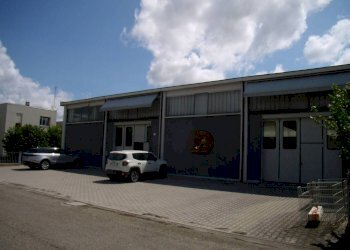 Capannone Crevalcore - foto 1