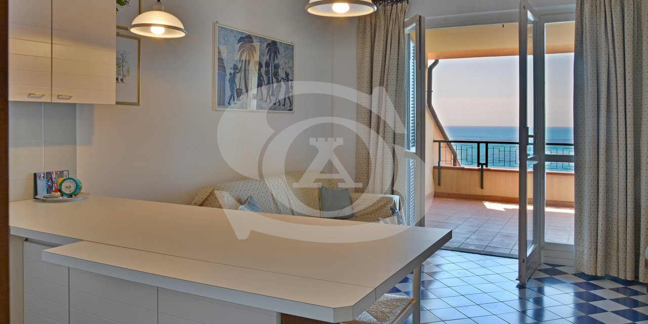 1.jpg - Trilocale Strada Valdirodi 37, Ospedaletti - foto 1