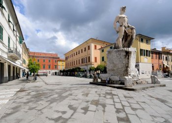 piazza garibladi.jpg - Ufficio Sarzana - foto 1