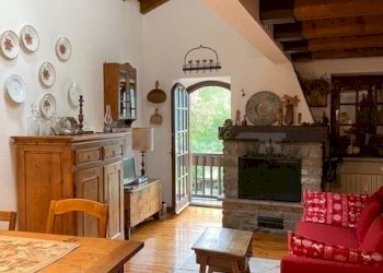 ZONA LIVING CON CAMINO - Three-room apartment Courmayeur - photo 2