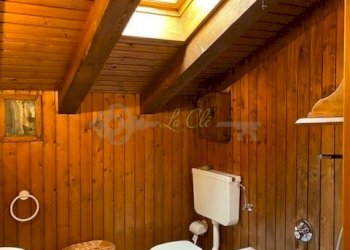 BAGNO FINESTRA VASCA/USO DOCCIA - Three-room apartment Courmayeur - photo 12