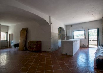 Zona giorno - Four-room apartment Calice Ligure - photo 8