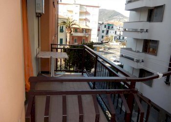 cucina - terrazzo 003.JPG - Appartamento Via della Chiusa 103, Sestri Levante - foto 16