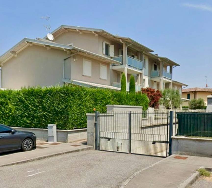 Facciata - Three-room apartment Isorella - photo 1