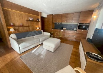 AFFITTO COURMAYEUR - SOGGIORNO, ZONA PRANZO E ANGO - Two-room apartment Strada della Brenva 17, Courmayeur - photo 1