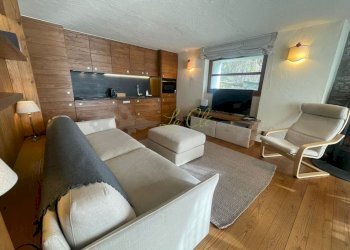 AFFITTO COURMAYEUR - SOGGIORNO, ZONA PRANZO E ANGO - Two-room apartment Strada della Brenva 17, Courmayeur - photo 3