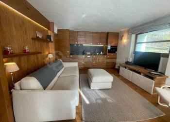 AFFITTO COURMAYEUR - SOGGIORNO, ZONA PRANZO E ANGO - Two-room apartment Strada della Brenva 17, Courmayeur - photo 5