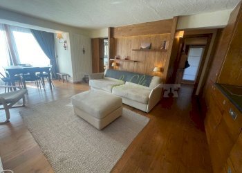AFFITTO COURMAYEUR - SOGGIORNO, ZONA PRANZO E ANGO - Two-room apartment Strada della Brenva 17, Courmayeur - photo 9