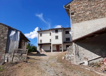 INSIEME DEI FABBRICATI - Casale Farini - photo 1