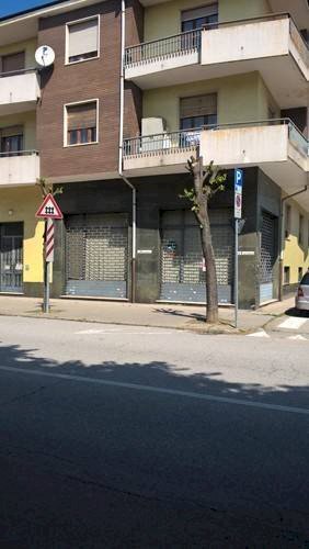 Shop viale Industria, Bra - photo 1