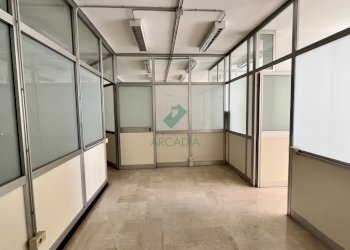 interno - Office Via Matarrese 58, Bari - photo 11