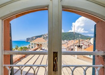 C83A4005.jpg - Appartamento Piazza Vittorio Emanuele II, Finale Ligure - foto 2