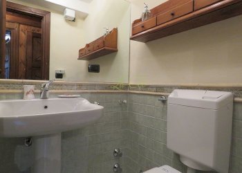 BAGNO CON DOCCIA - Four-room apartment Regione Belvedere 4, Courmayeur - photo 15