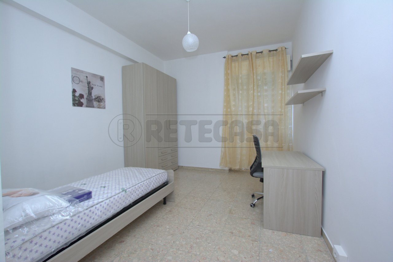 DSC_0033.NEF.jpg - Four-room apartment Via Garibaldi 306, Messina - photo 3