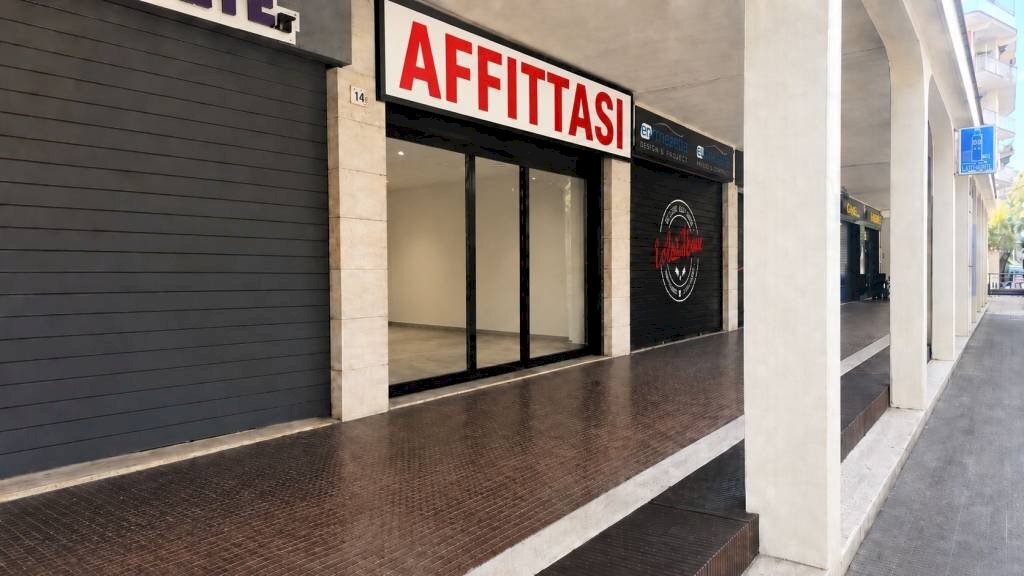 Zona - Negozio largo Plinio, 13, Pomezia - foto 1