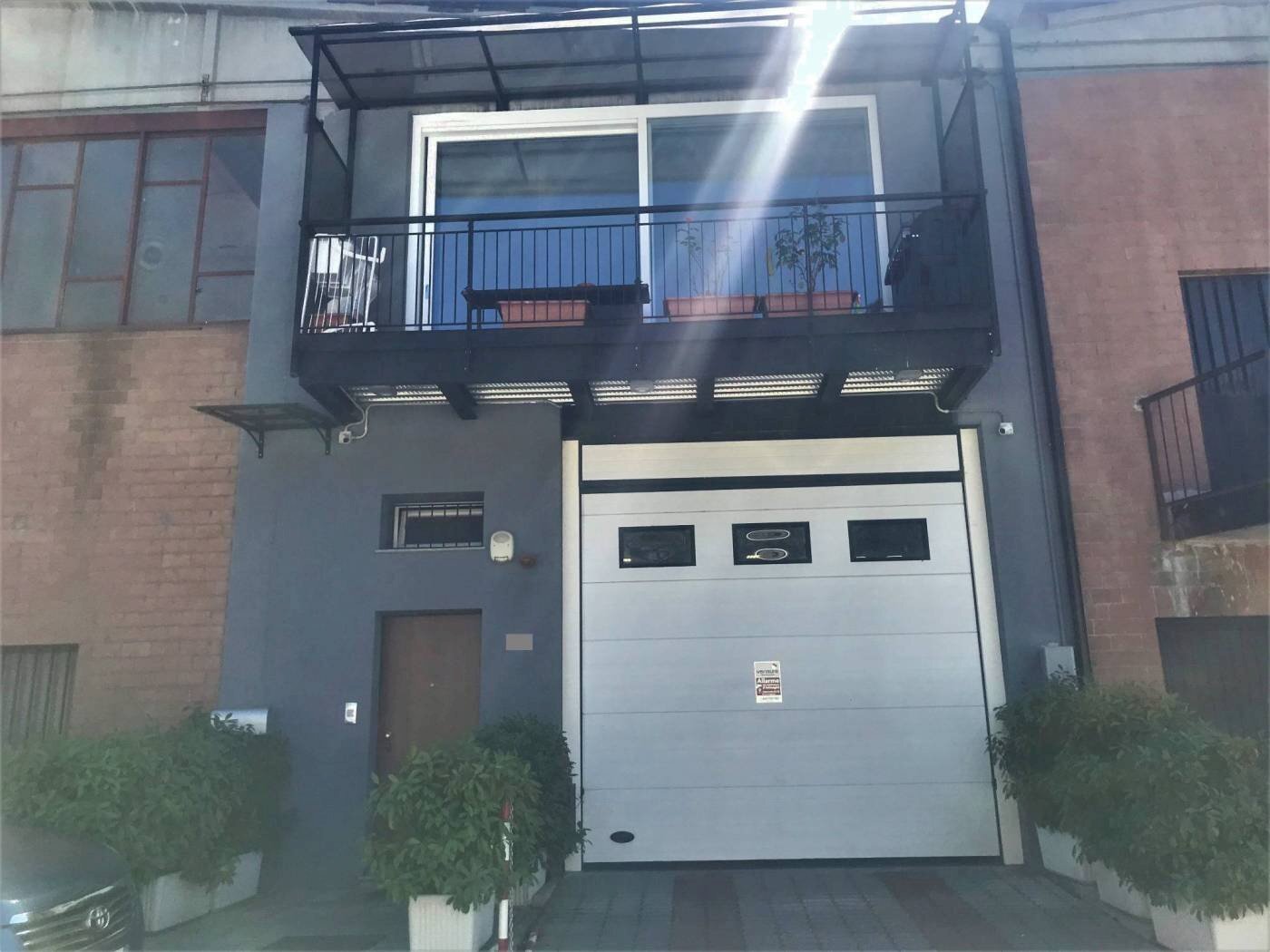 Magazzino piazza Tzambarlet, Gressan - foto 1