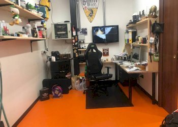 Magazzino piazza Tzambarlet, Gressan - foto 3