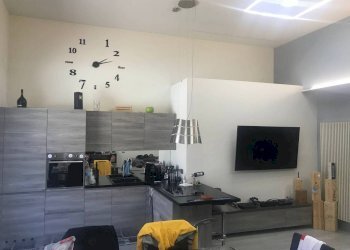 Magazzino piazza Tzambarlet, Gressan - foto 6