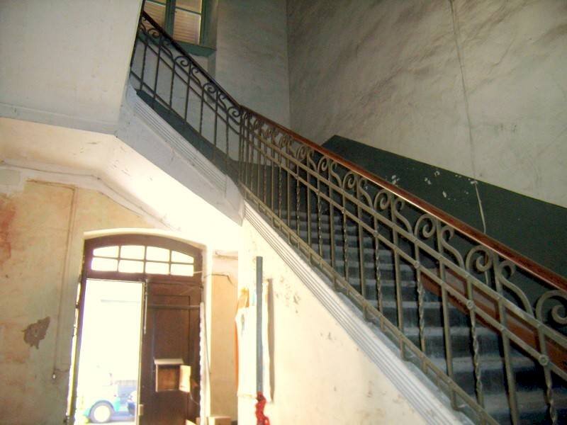 Lo scalone di accesso - Ufficio via Palestro, 18, Pinerolo - foto 3