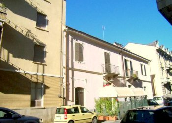 L\'esterno - Ufficio via Palestro, 18, Pinerolo - foto 1