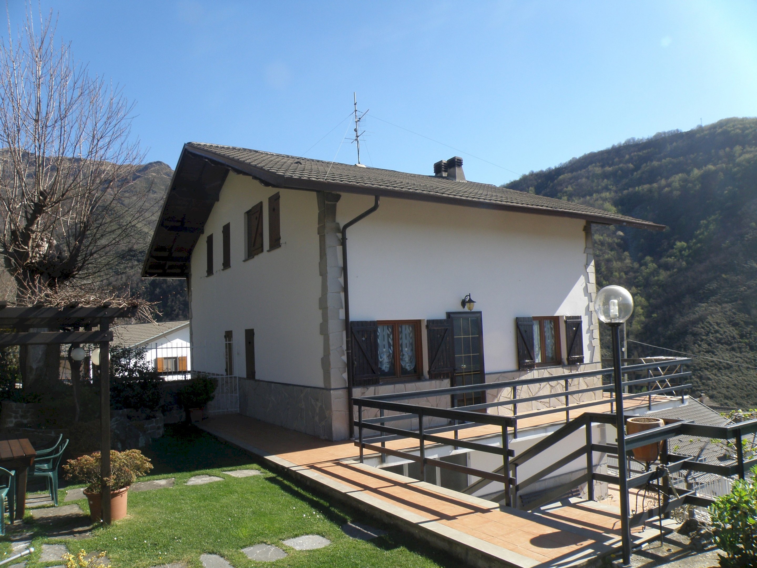 Terraced Villa Moconesi - photo 1