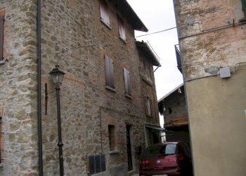 Mioglia Aprile 2009 009.jpg - Quadrilocale Via Anlera, Mioglia - foto 12