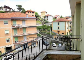 Balcone - Appartamento via Circonvallazione, Campomorone - foto 1